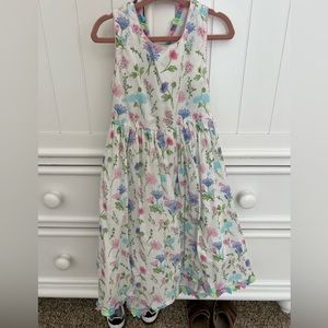 White linen floral lightweight little girls dress with open back, beautiful!